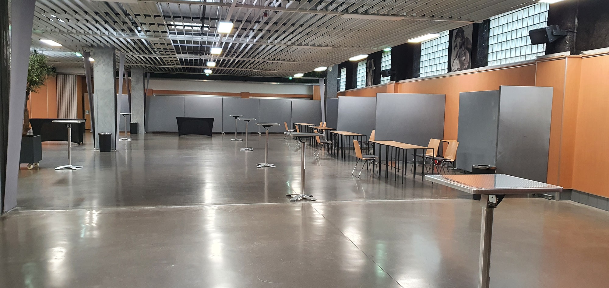 ARIANE-RESTAURATION-ET-STANDS